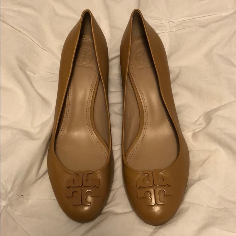 Tory Burch wedges tan size 11